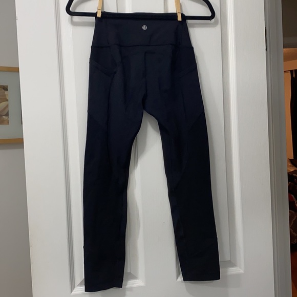 Lulu leggings sz 4 new worn once - Picture 4 of 5